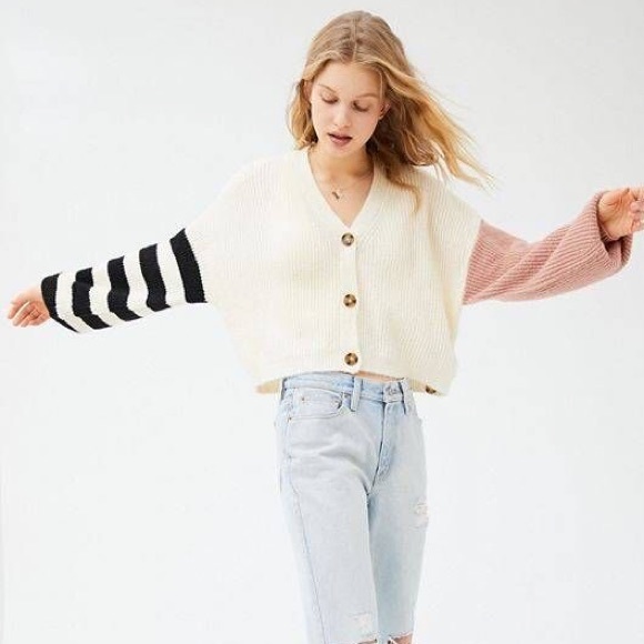 ISO Truly Madly Deeply Piper Cardigan - Picture 2 of 2